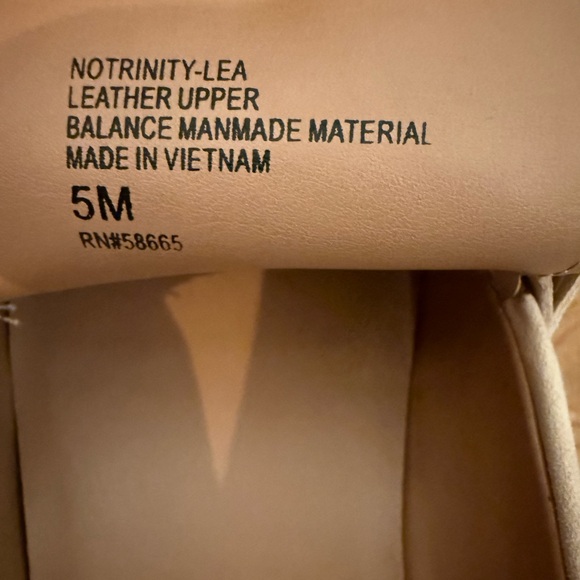 Nordstrom Trinity Lug Sole Leather Loafer in Pink Peach Size 5 NEW NEVER WORN - Picture 10 of 10